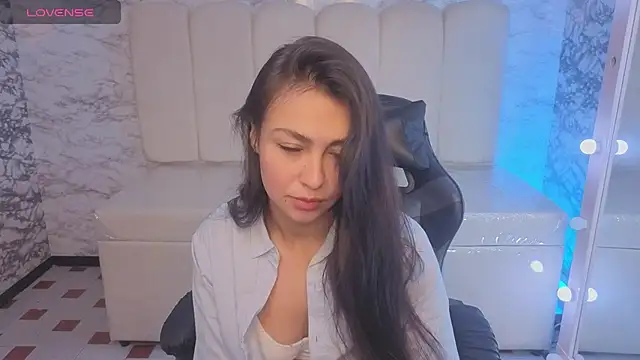 Maleja v  online show from November 2025 01:21:02 PM