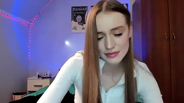 tinyglow online show from April 2026 09:27:01 PM