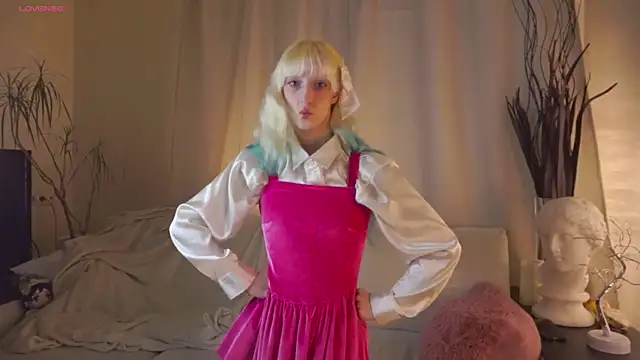 BeverlyWahoske online show from November 2025 09:13:01 PM