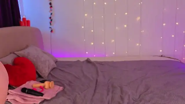 GiannaSky online show from February 2026 08:03:02 AM