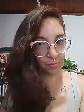 Snapshot of Melinerd chatting on July 2026 01:04:02 PM Melinerd online show from July 2026 01:04:02 PM