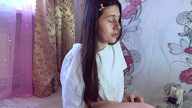 KristinaScott online show from November 2025 12:29:02 PM