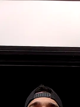 Snapshot of Davidgnzz1993 chatting on November 2025 09:00:02 PM Davidgnzz1993 online show from November 2025 09:00:02 PM