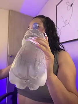 LaraDanverss online show from April 2026 09:39:33 PM