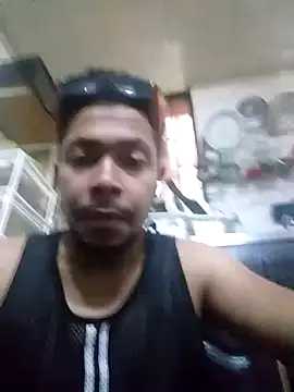 Snapshot of louishotlatinboy chatting on November 2025 06:14:01 PM louishotlatinboy online show from November 2025 06:14:01 PM