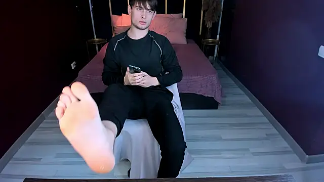 AlejandroEllias online show from February 2026 06:56:02 PM