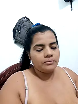 Snapshot of _QueenSofia_ chatting on November 2025 01:30:02 AM QueenSofia online show from November 2025 01:30:02 AM