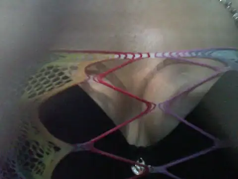 Monic18 online show from December 2025 03:54:01 PM