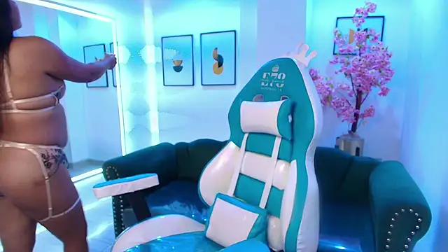 Snapshot of Gemma_bellini chatting on March 2026 07:20:02 PM Gemma bellini online show from March 2026 07:20:02 PM