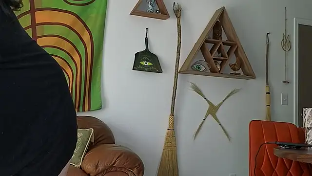 bruisedblossoms online show from April 2026 05:10:02 PM