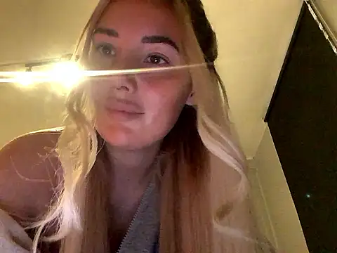 xoxohan11 online show from February 2026 06:50:02 PM