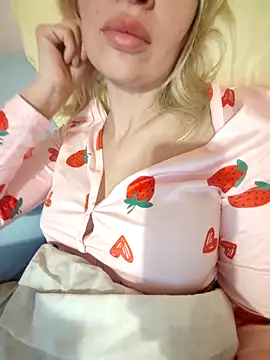 NaughtyClaudia  online show from December 2025 08:14:02 PM