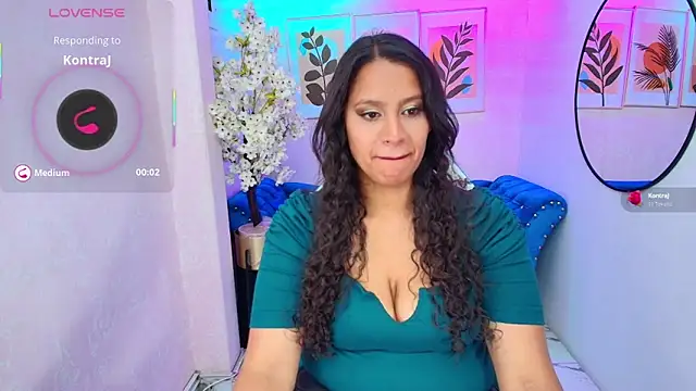 Snapshot of Lili_rousx chatting on November 2025 03:18:02 AM Lili rousx online show from November 2025 03:18:02 AM