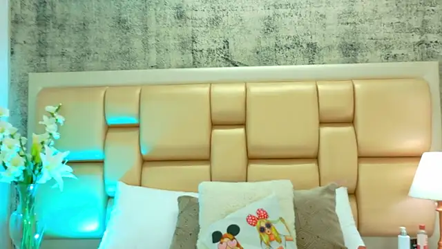 Snapshot of SelennaCooper chatting on November 2025 11:35:01 AM SelennaCooper online show from November 2025 11:35:01 AM