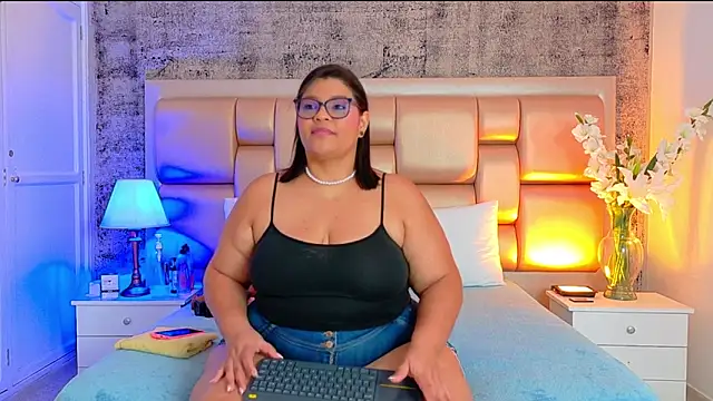 SelennaCooper online show from July 2026 12:20:01 PM