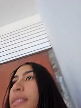 skinnyrox online show from December 2025 07:18:01 PM