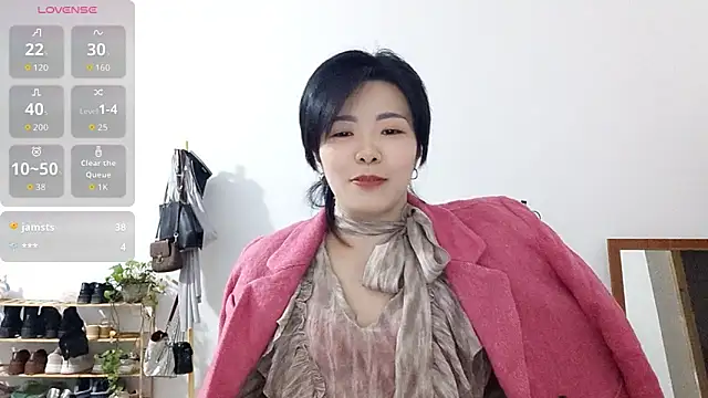 Snapshot of adele8731 chatting on November 2025 02:06:02 PM adele8731 online show from November 2025 02:06:02 PM