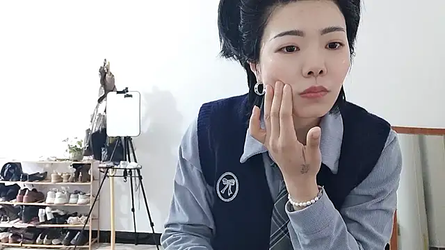 Snapshot of adele8731 chatting on January 2026 02:25:01 AM adele8731 online show from January 2026 02:25:01 AM