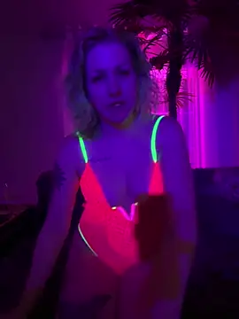 Wetkymistry online show from May 2026 03:45:01 AM