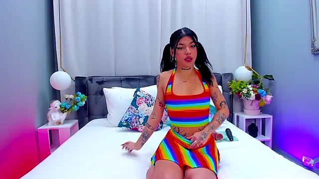 Snapshot of YasminWild chatting on November 2025 04:46:02 AM YasminWild online show from November 2025 04:46:02 AM