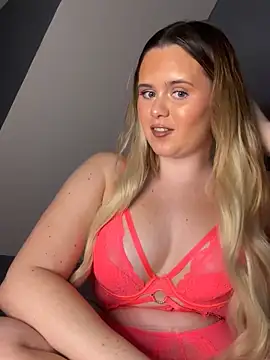 Blonde Bunny online show from November 2025 09:14:02 PM