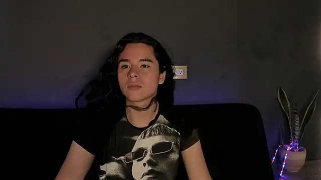 Angel-umbra online show from November 2025 08:33:02 PM