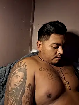 Snapshot of Elchico3030 chatting on November 2025 04:29:02 AM Elchico3030 online show from November 2025 04:29:02 AM