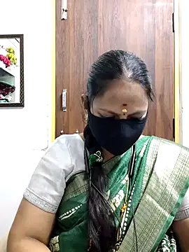 Queen-Neha online show from May 2026 05:32:01 PM