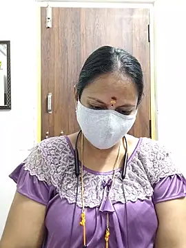 Queen-Neha online show from May 2026 06:35:02 PM