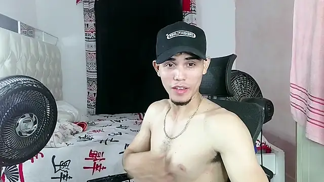 MischievousDuo online show from December 2025 05:59:01 AM