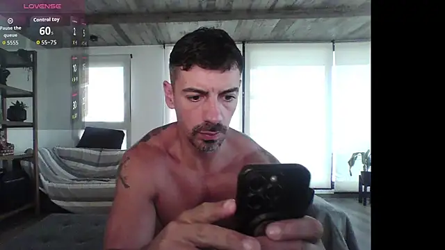 vanessato online show from February 2026 09:44:01 PM