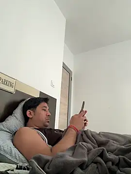 Jhonneeey online show from November 2025 01:10:01 PM