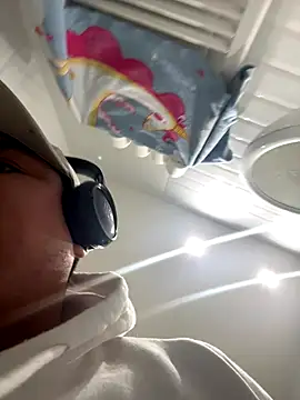 Snapshot of Pelotas2000 chatting on November 2025 02:17:02 AM Pelotas2000 online show from November 2025 02:17:02 AM