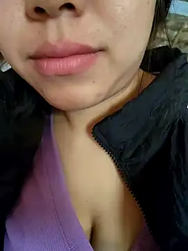 Xiu-L online show from November 2025 02:55:02 AM