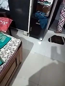 Snapshot of starnighcouple chatting on November 2025 05:28:02 PM starnighcouple online show from November 2025 05:28:02 PM