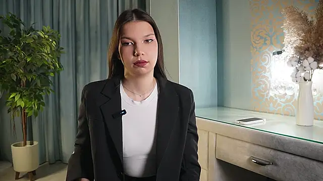 Snapshot of WendyArand chatting on November 2025 11:14:01 AM WendyArand online show from November 2025 11:14:01 AM