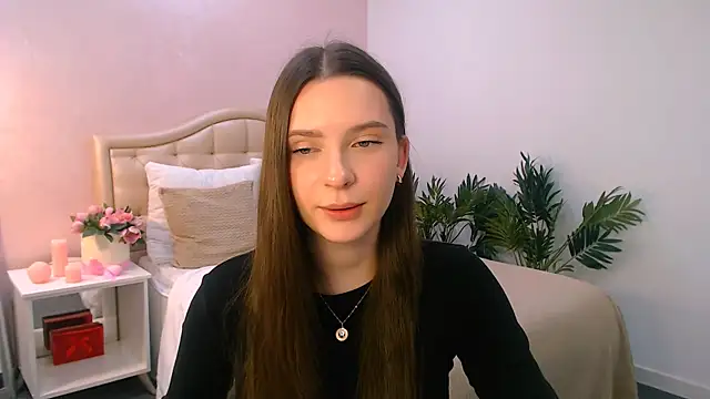 Snapshot of charming_berry chatting on November 2025 10:09:01 AM charming berry online show from November 2025 10:09:01 AM