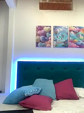 LunaSP99 online show from November 2025 09:02:01 PM