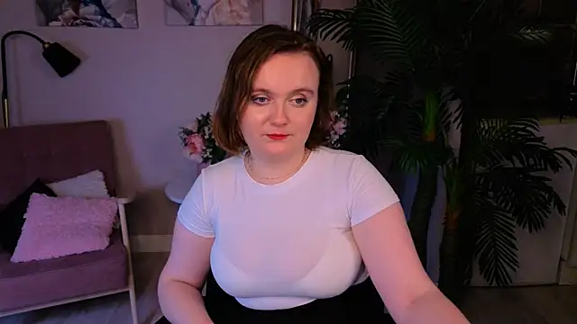 Snapshot of TerryAstra chatting on December 2025 09:01:02 PM TerryAstra online show from December 2025 09:01:02 PM