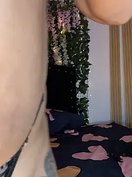 ArielleMillerr- online show from November 2025 05:12:02 PM