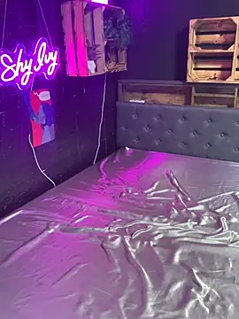 Shy-Ivy online show from November 2025 10:43:01 PM