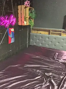 Shy-Ivy online show from March 2026 10:13:01 PM