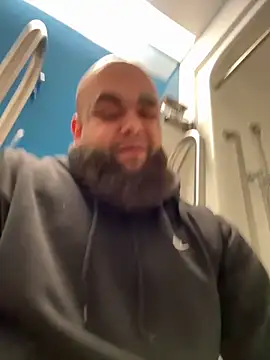 Snapshot of Dee212295 chatting on November 2025 07:51:02 PM Dee212295 online show from November 2025 07:51:02 PM