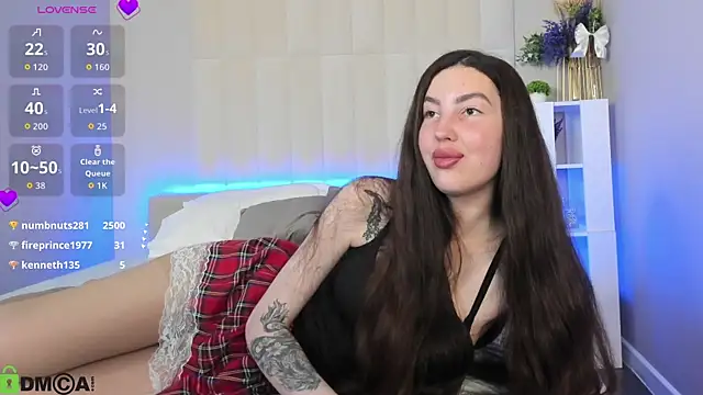 LiraRevery online show from April 2026 11:08:02 PM