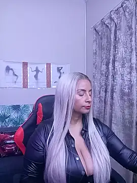 LaReineCleo online show from June 2026 10:37:02 AM