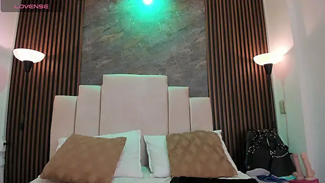 Snapshot of catiusca_reyes_03 chatting on March 2026 01:28:01 PM catiusca reyes 03 online show from March 2026 01:28:01 PM