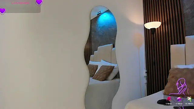 Snapshot of catiusca_reyes_03 chatting on April 2026 11:44:01 AM catiusca reyes 03 online show from April 2026 11:44:01 AM