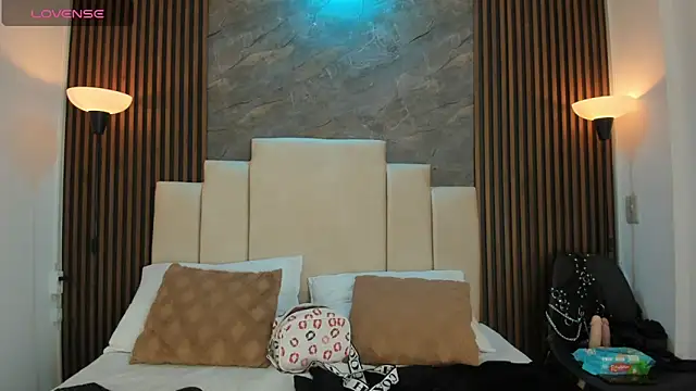 Snapshot of catiusca_reyes_03 chatting on April 2026 12:53:02 PM catiusca reyes 03 online show from April 2026 12:53:02 PM