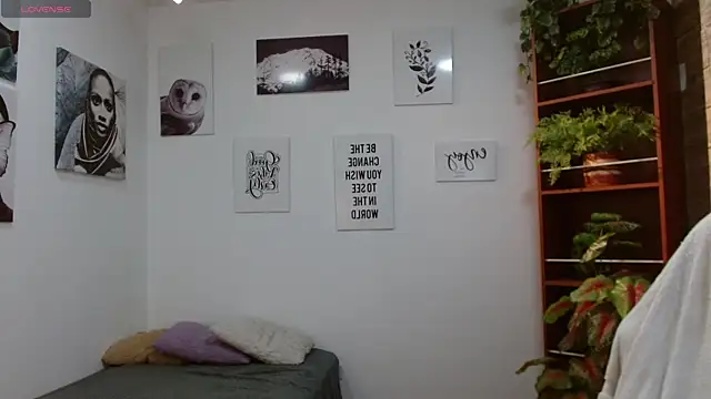 DraxBlade09 online show from April 2026 08:58:01 PM