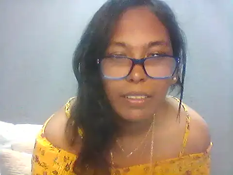 Snapshot of TiaBlaze chatting on December 2025 07:19:02 PM TiaBlaze online show from December 2025 07:19:02 PM